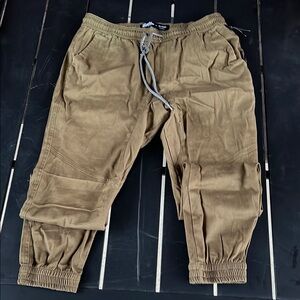 Brooklyn Cloth Tan Cargo Joggers with Elastic Cuffs